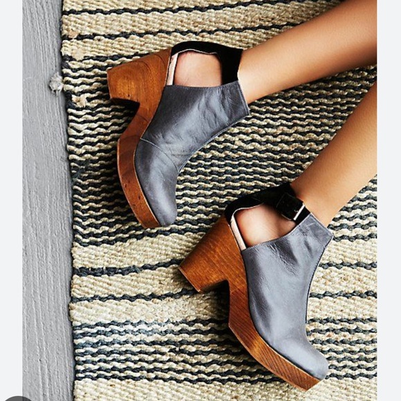 Free People Amber Orchard Clog Boots Wooden Platform White Leather Booties GUC - Picture 13 of 15